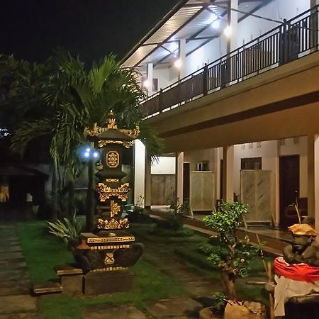 Puji Homestay Mataram Luaran gambar