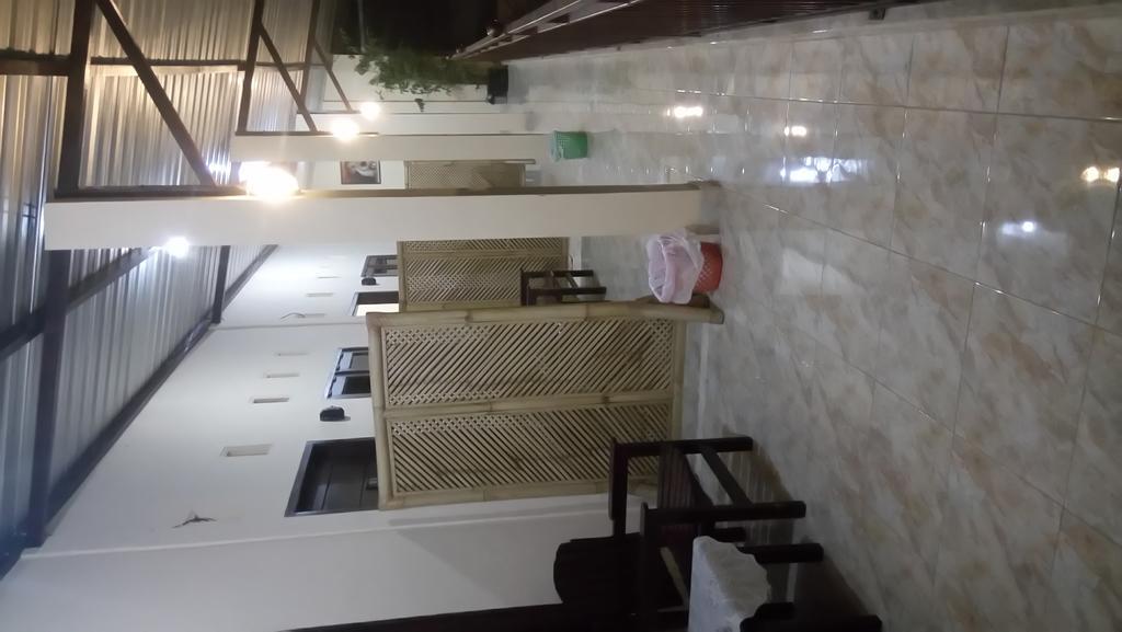 Puji Homestay Mataram Luaran gambar