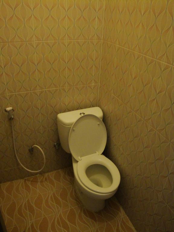 Puji Homestay Mataram Luaran gambar